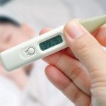 Chăm sóc bé dưới 1 tuổi bị sốt