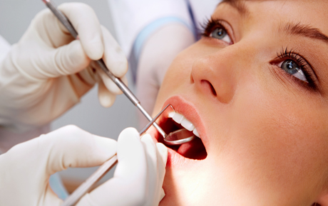 Bọc răng sứ cho răng bị thưa đẹp tự nhiên tại nha khoa 2