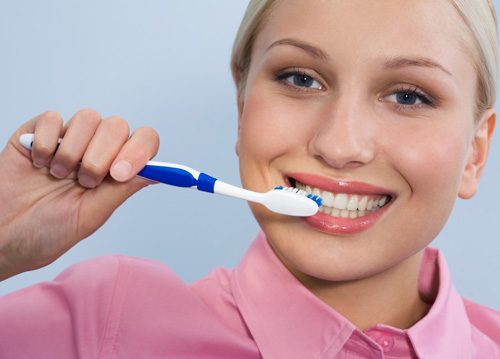 Bọc răng sứ có bị hôi miệng không - Nguyên nhân và khắc phục 3