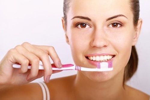 Cạo vôi răng có ảnh hưởng gì không? 2