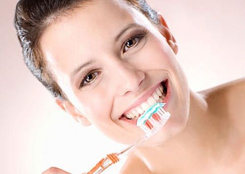 Răng sứ gây hôi miệng - Chỉ bạn cách ngăn chặn và giải quyết 3